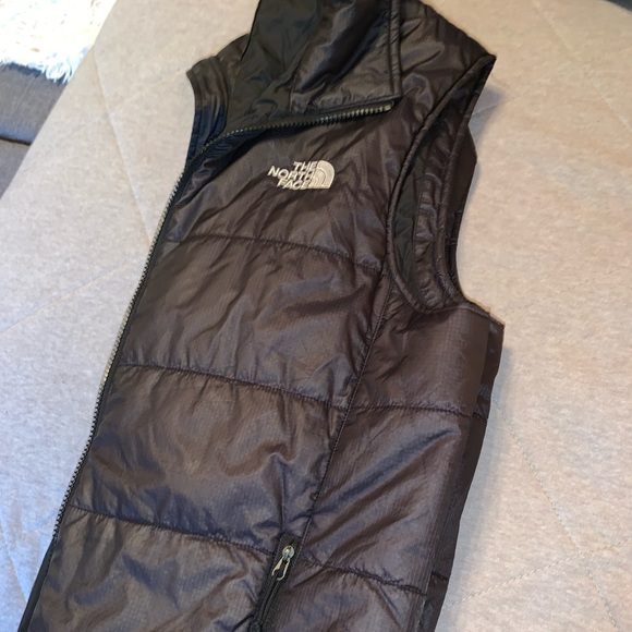 North face vest - Picture 2 of 5